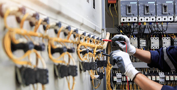 Professional Electrician technician working in Cumings, TX